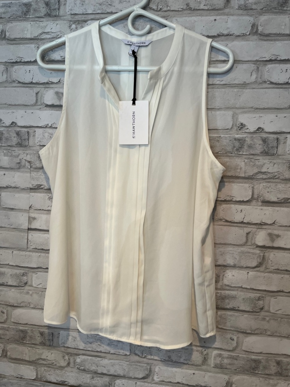41 Hawthorn Ivory Pleated Front Sleeveless Top new sheer